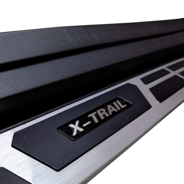 Estribos fijos planos Ni X-trail 2016+ con logo - Imagen 3